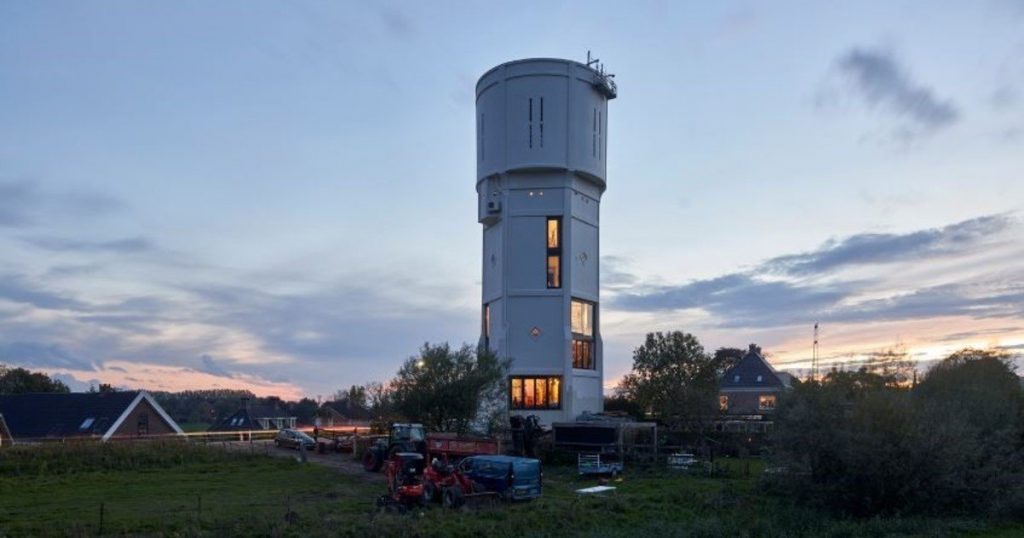 Holandeses transformam uma torre de água em duas casas