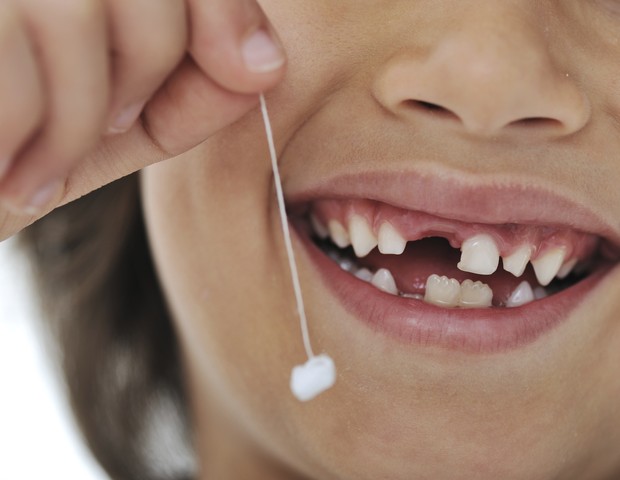 Dinheiro pelos dentes: a lenda da fada do dente