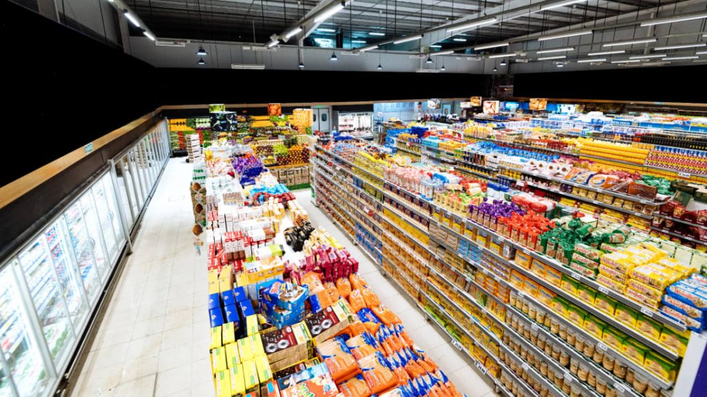 Por que os supermercados têm tão poucas janelas?
