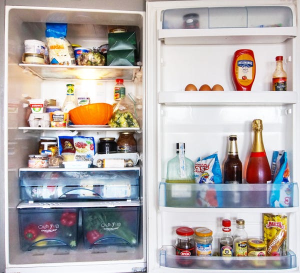 O que as pessoas mantêm em suas geladeiras em 13 países