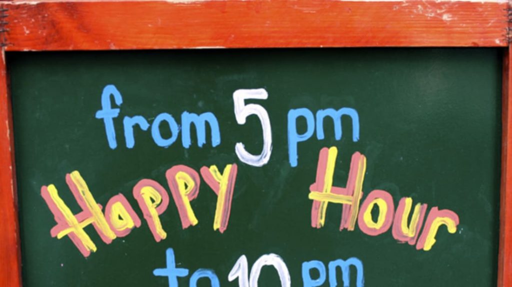 De onde veio o termo "happy hour"?