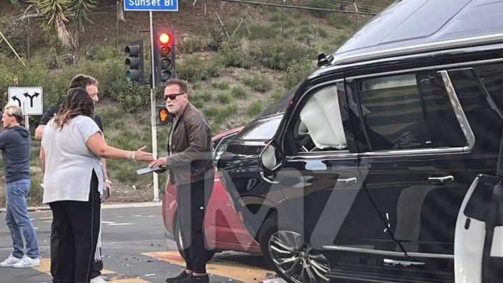 Arnold Schwarzenegger sofre acidente de carro em Los Angeles