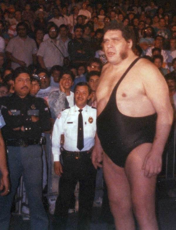 20 fotos de André o Gigante que você não vai acreditar que não são photoshop