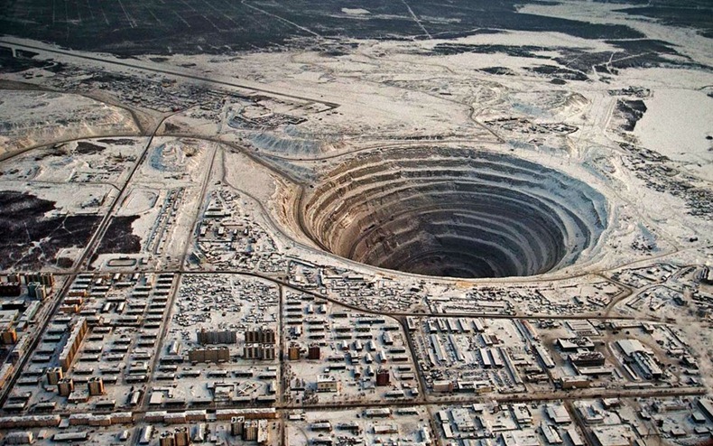A mina de diamantes Mirny pode ser o buraco mais misterioso de todos os tempos